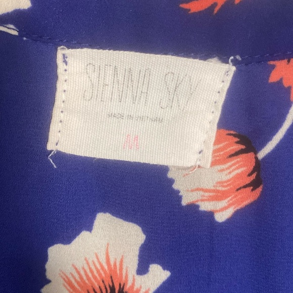 Floral Bright blue with orange and white floral details size medium - Picture 2 of 9